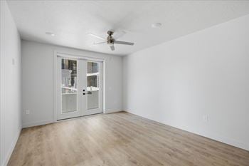 White room1